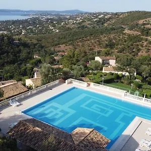 Grande Terrasse Superbe Vue Et Golf De Saint Tropez, Piscine Les Issambres